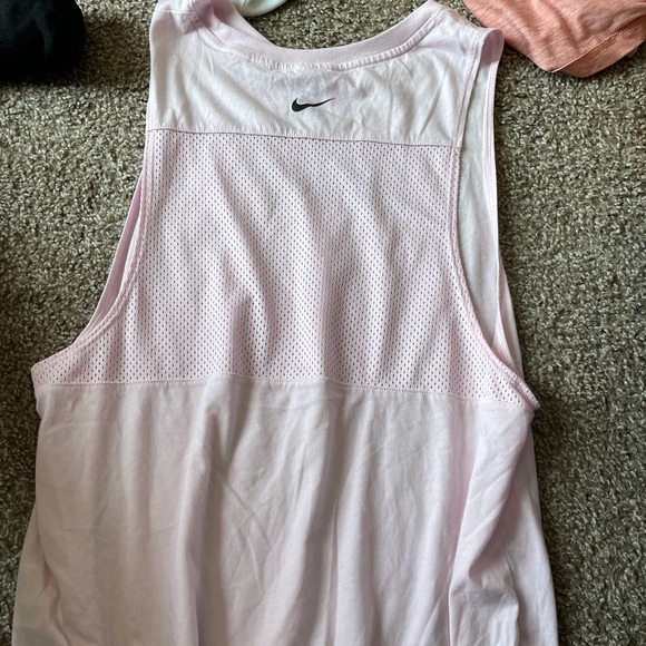 Nike tank top - Picture 2 of 2